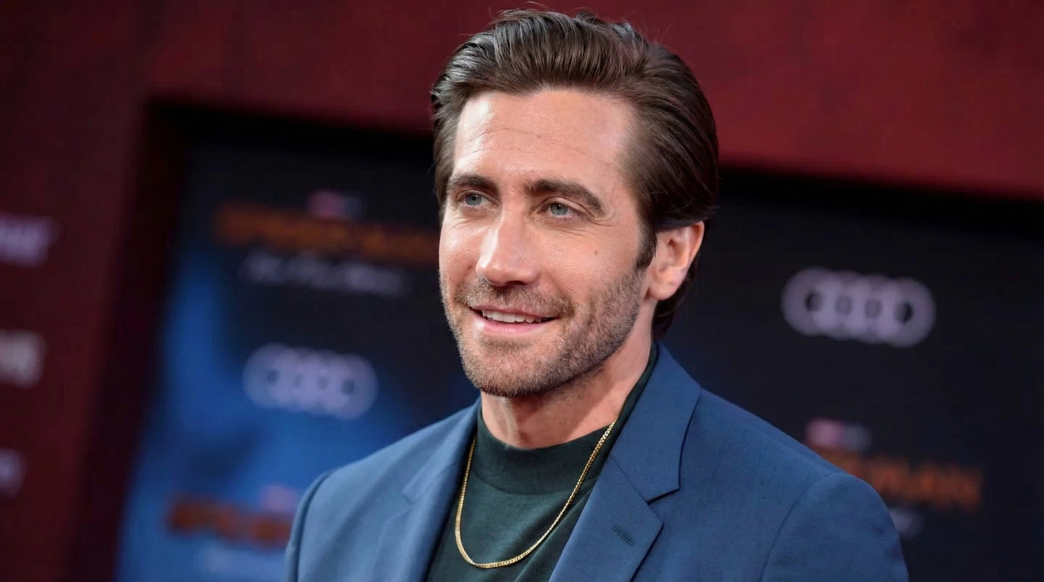 How To Get Jake Gyllenhaal’s Haircuts & Hairstyles.